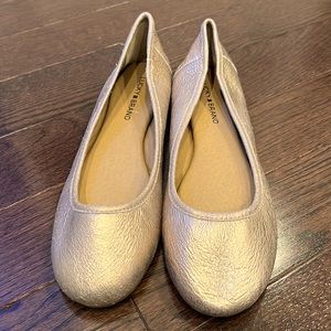 NWOT Lucky Brand Rose Gold Shimmery Flats